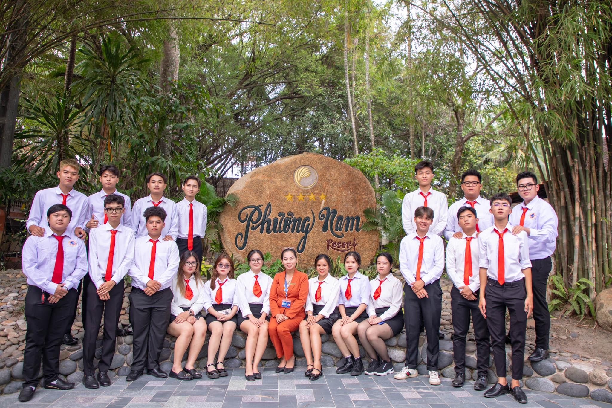 SIUers trải nghiệm khu nghỉ dưỡng xanh - Phương Nam Resort